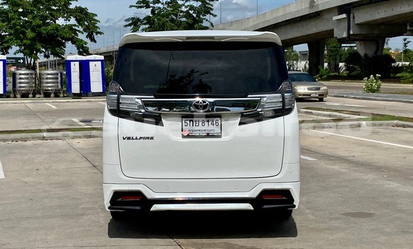 ซื้อ รถมือสอง Toyota Vellfire ขาว รถยนต์ ใน %{เมือง} ใน กรุงเทพมหานคร ซื้อ รถมือสอง Toyota Vellfire ขาว รถยนต์ ใน %{เมือง} ใน กรุงเทพมหานคร