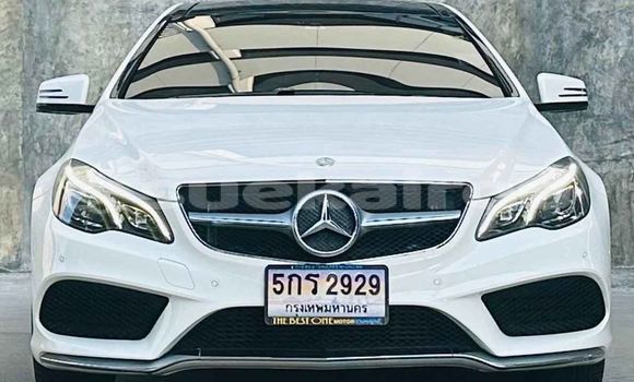 ซื้อ รถมือสอง Mercedes‒Benz E–Class ขาว รถยนต์ ใน %{เมือง} ใน กรุงเทพมหานคร