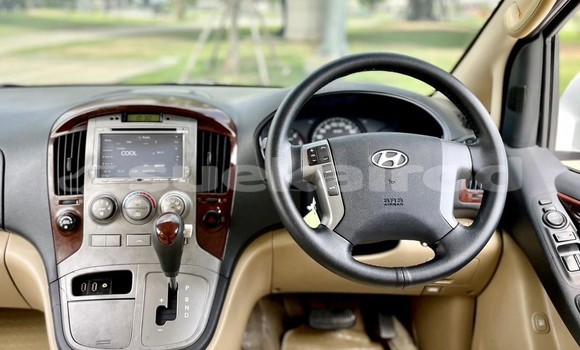 Buy Used Hyundai Grand Starex White Car in Bangkok in Bangkok Buy Used Hyundai Grand Starex White Car in Bangkok in Bangkok