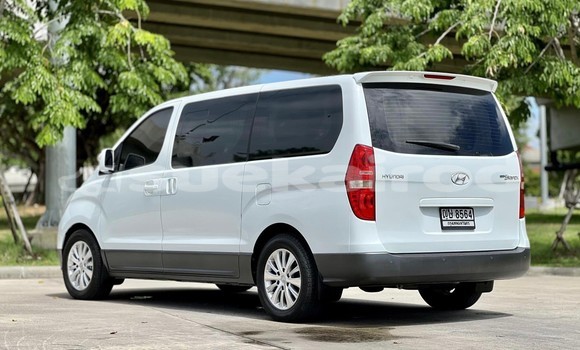 Buy Used Hyundai Grand Starex White Car in Bangkok in Bangkok Buy Used Hyundai Grand Starex White Car in Bangkok in Bangkok