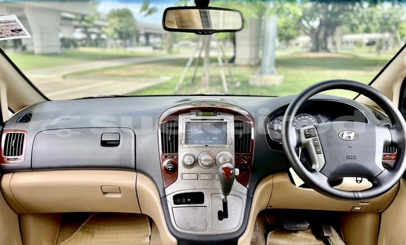 Buy Used Hyundai Grand Starex White Car in Bangkok in Bangkok Buy Used Hyundai Grand Starex White Car in Bangkok in Bangkok