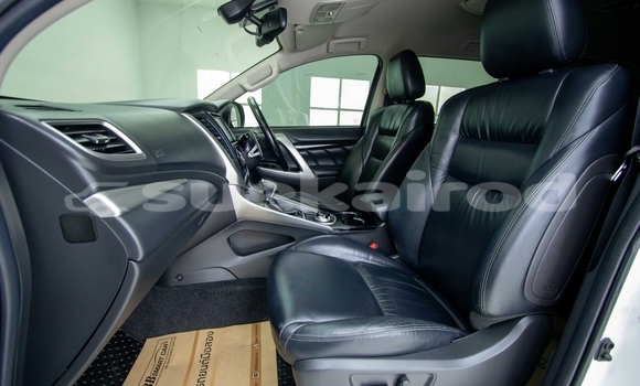ซื้อ รถมือสอง Mitsubishi Pajero Sport ขาว รถยนต์ ใน %{เมือง} ใน กรุงเทพมหานคร ซื้อ รถมือสอง Mitsubishi Pajero Sport ขาว รถยนต์ ใน %{เมือง} ใน กรุงเทพมหานคร