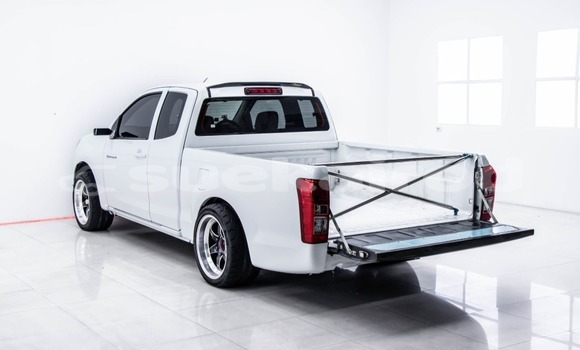 Buy Used Isuzu D–MAX White Car in Bangkok in Bangkok Buy Used Isuzu D–MAX White Car in Bangkok in Bangkok