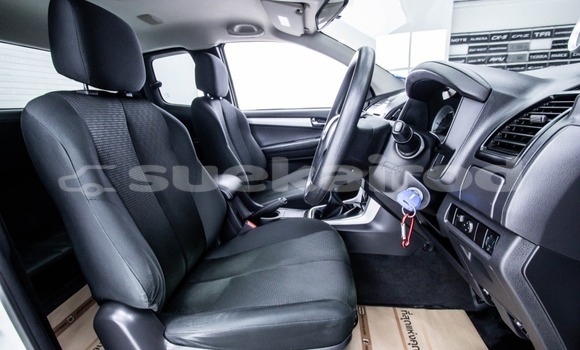Buy Used Isuzu D–MAX White Car in Bangkok in Bangkok Buy Used Isuzu D–MAX White Car in Bangkok in Bangkok