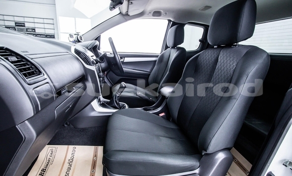 Buy Used Isuzu D–MAX White Car in Bangkok in Bangkok Buy Used Isuzu D–MAX White Car in Bangkok in Bangkok