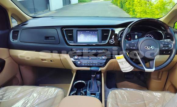 Buy Used Kia Carnival White Car in Bangkok in Bangkok Buy Used Kia Carnival White Car in Bangkok in Bangkok