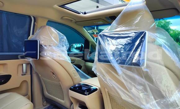 Buy Used Kia Carnival White Car in Bangkok in Bangkok Buy Used Kia Carnival White Car in Bangkok in Bangkok