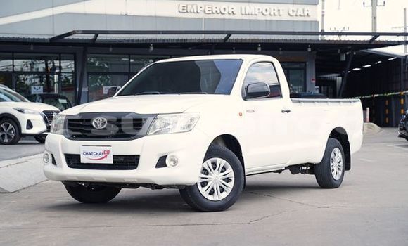 Buy Used Toyota Hiluxe VIGO White Car in Bangkok in Bangkok