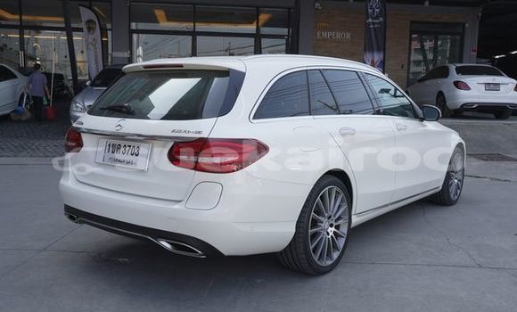Buy Used Mercedes-Benz C-Classe White Car in Bangkok in Bangkok Buy Used Mercedes-Benz C-Classe White Car in Bangkok in Bangkok