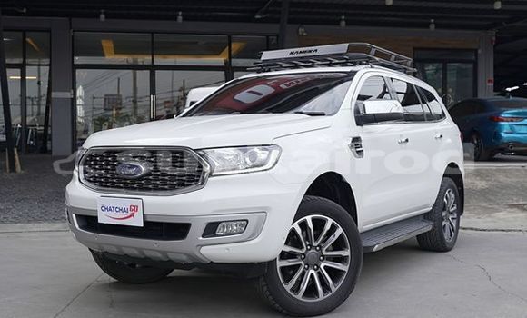 ซื้อ รถมือสอง Ford Everest ขาว รถยนต์ ใน %{เมือง} ใน กรุงเทพมหานคร