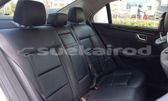 ซื้อ รถมือสอง Mercedes-Benz E-Classe ขาว รถยนต์ ใน %{เมือง} ใน กรุงเทพมหานคร ซื้อ รถมือสอง Mercedes-Benz E-Classe ขาว รถยนต์ ใน %{เมือง} ใน กรุงเทพมหานคร