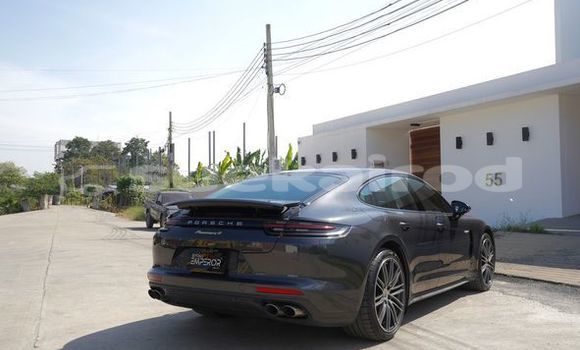 ซื้อ รถมือสอง Porsche Panamera สีดำ รถยนต์ ใน %{เมือง} ใน กรุงเทพมหานคร ซื้อ รถมือสอง Porsche Panamera สีดำ รถยนต์ ใน %{เมือง} ใน กรุงเทพมหานคร