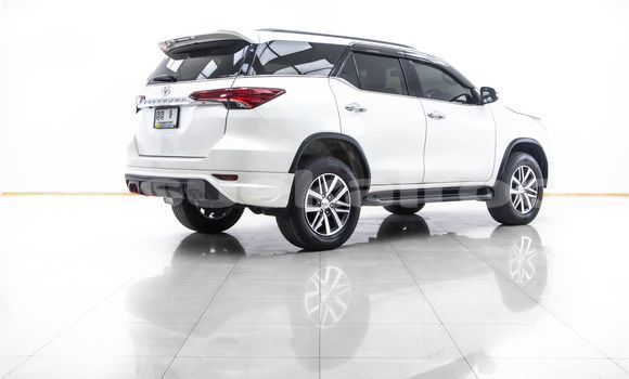ซื้อ รถมือสอง Toyota Fortuner ขาว รถยนต์ ใน %{เมือง} ใน กรุงเทพมหานคร ซื้อ รถมือสอง Toyota Fortuner ขาว รถยนต์ ใน %{เมือง} ใน กรุงเทพมหานคร