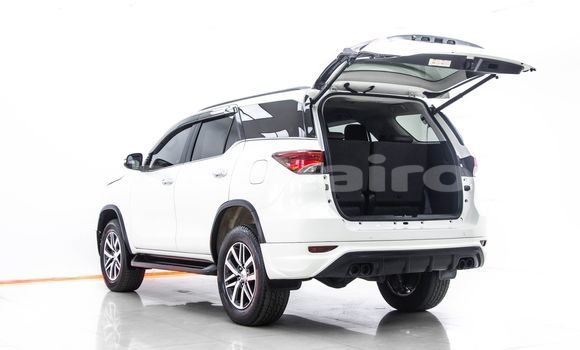 ซื้อ รถมือสอง Toyota Fortuner ขาว รถยนต์ ใน %{เมือง} ใน กรุงเทพมหานคร ซื้อ รถมือสอง Toyota Fortuner ขาว รถยนต์ ใน %{เมือง} ใน กรุงเทพมหานคร