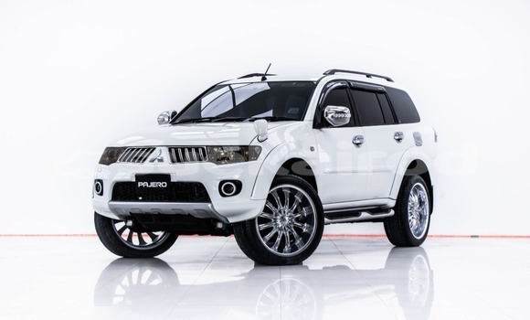 Buy Used Mitsubishi Pajero White Car in Bangkok in Bangkok