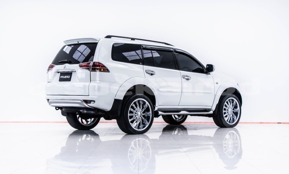 ซื้อ รถมือสอง Mitsubishi Pajero ขาว รถยนต์ ใน %{เมือง} ใน กรุงเทพมหานคร ซื้อ รถมือสอง Mitsubishi Pajero ขาว รถยนต์ ใน %{เมือง} ใน กรุงเทพมหานคร