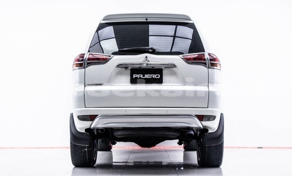 ซื้อ รถมือสอง Mitsubishi Pajero ขาว รถยนต์ ใน %{เมือง} ใน กรุงเทพมหานคร ซื้อ รถมือสอง Mitsubishi Pajero ขาว รถยนต์ ใน %{เมือง} ใน กรุงเทพมหานคร