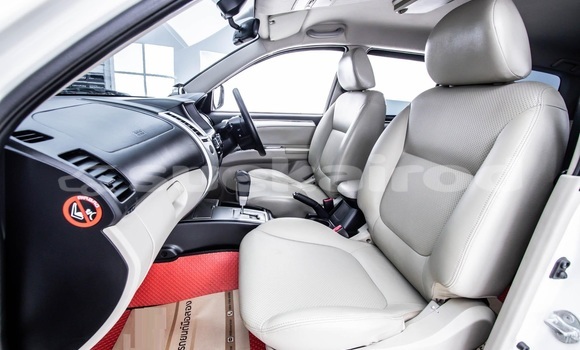 ซื้อ รถมือสอง Mitsubishi Pajero ขาว รถยนต์ ใน %{เมือง} ใน กรุงเทพมหานคร ซื้อ รถมือสอง Mitsubishi Pajero ขาว รถยนต์ ใน %{เมือง} ใน กรุงเทพมหานคร