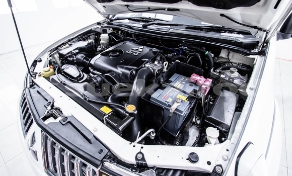 ซื้อ รถมือสอง Mitsubishi Pajero ขาว รถยนต์ ใน %{เมือง} ใน กรุงเทพมหานคร ซื้อ รถมือสอง Mitsubishi Pajero ขาว รถยนต์ ใน %{เมือง} ใน กรุงเทพมหานคร