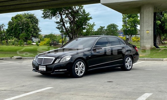 Buy Used Mercedes-Benz E-Classe Black Car in Bangkok in Bangkok
