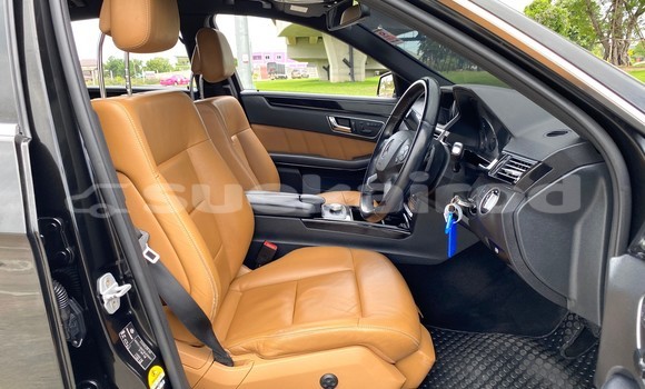 ซื้อ รถมือสอง Mercedes-Benz E-Classe สีดำ รถยนต์ ใน %{เมือง} ใน กรุงเทพมหานคร ซื้อ รถมือสอง Mercedes-Benz E-Classe สีดำ รถยนต์ ใน %{เมือง} ใน กรุงเทพมหานคร