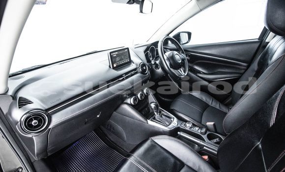 ซื้อ รถมือสอง Mazda 2 สีน้ำตาล รถยนต์ ใน %{เมือง} ใน กรุงเทพมหานคร ซื้อ รถมือสอง Mazda 2 สีน้ำตาล รถยนต์ ใน %{เมือง} ใน กรุงเทพมหานคร