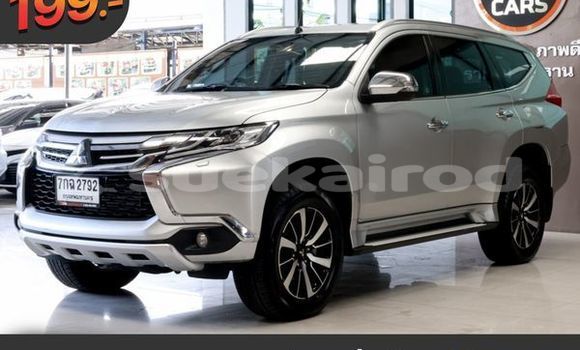 ซื้อ รถมือสอง Mitsubishi Pajero ขาว รถยนต์ ใน %{เมือง} ใน กรุงเทพมหานคร