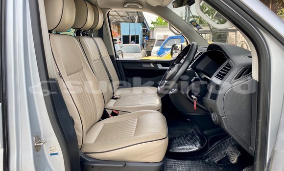 Buy Used Volkswagen Caravelle Other Car in Bangkok in Bangkok Buy Used Volkswagen Caravelle Other Car in Bangkok in Bangkok