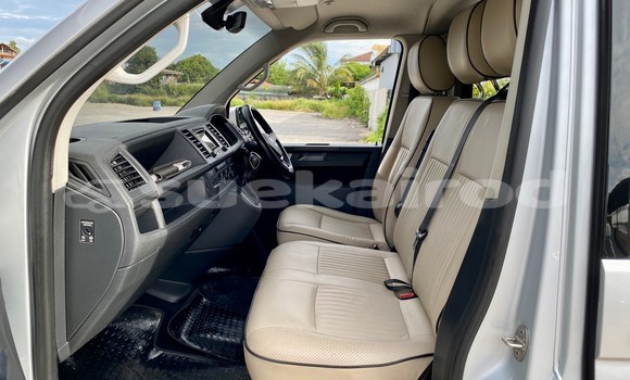 Buy Used Volkswagen Caravelle Other Car in Bangkok in Bangkok Buy Used Volkswagen Caravelle Other Car in Bangkok in Bangkok