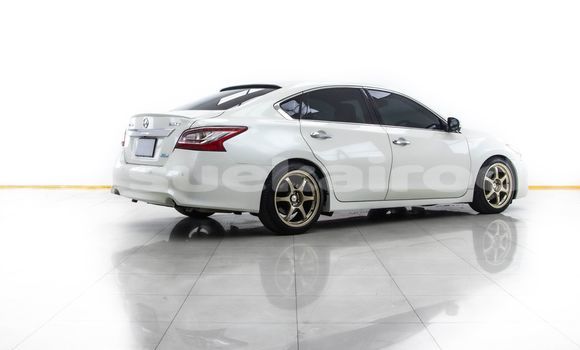 Buy Used Nissan Teana White Car in Bangkok in Bangkok Buy Used Nissan Teana White Car in Bangkok in Bangkok