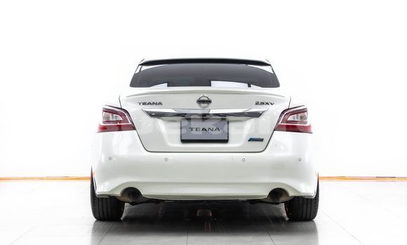 Buy Used Nissan Teana White Car in Bangkok in Bangkok Buy Used Nissan Teana White Car in Bangkok in Bangkok