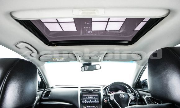 Buy Used Nissan Teana White Car in Bangkok in Bangkok Buy Used Nissan Teana White Car in Bangkok in Bangkok