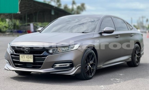 ซื้อ รถมือสอง Honda Accord สีดำ รถยนต์ ใน %{เมือง} ใน กรุงเทพมหานคร