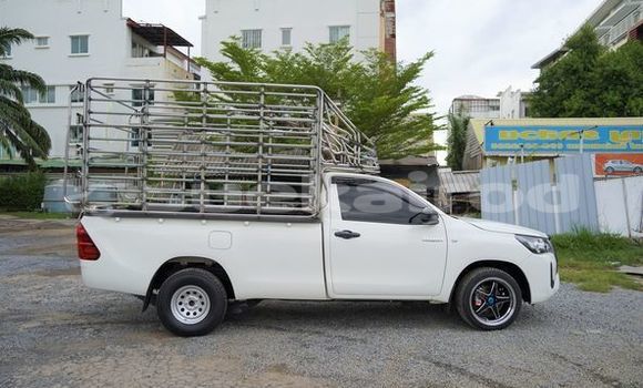 ซื้อ รถมือสอง Toyota Hiluxe Revo ขาว รถยนต์ ใน %{เมือง} ใน กรุงเทพมหานคร ซื้อ รถมือสอง Toyota Hiluxe Revo ขาว รถยนต์ ใน %{เมือง} ใน กรุงเทพมหานคร