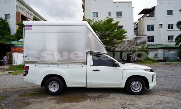 ซื้อ รถมือสอง Mitsubishi Triton ขาว รถยนต์ ใน %{เมือง} ใน กรุงเทพมหานคร ซื้อ รถมือสอง Mitsubishi Triton ขาว รถยนต์ ใน %{เมือง} ใน กรุงเทพมหานคร