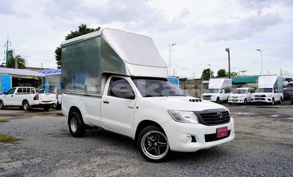 ซื้อ รถมือสอง Toyota Hiluxe VIGO ขาว รถยนต์ ใน %{เมือง} ใน กรุงเทพมหานคร ซื้อ รถมือสอง Toyota Hiluxe VIGO ขาว รถยนต์ ใน %{เมือง} ใน กรุงเทพมหานคร
