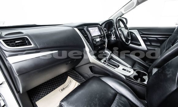 ซื้อ รถมือสอง Mitsubishi Pajero ขาว รถยนต์ ใน %{เมือง} ใน กรุงเทพมหานคร ซื้อ รถมือสอง Mitsubishi Pajero ขาว รถยนต์ ใน %{เมือง} ใน กรุงเทพมหานคร