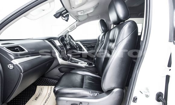 ซื้อ รถมือสอง Mitsubishi Pajero ขาว รถยนต์ ใน %{เมือง} ใน กรุงเทพมหานคร ซื้อ รถมือสอง Mitsubishi Pajero ขาว รถยนต์ ใน %{เมือง} ใน กรุงเทพมหานคร