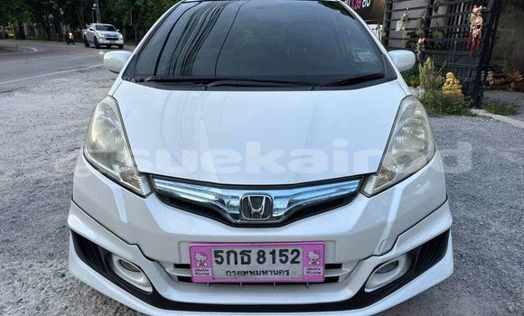 Buy Used Honda Jazz White Car in Bangkok in Bangkok