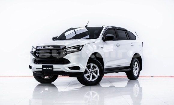 Buy Used Isuzu MU-X White Car in Bangkok in Bangkok