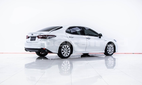 Buy Used Toyota Camry White Car in Bangkok in Bangkok Buy Used Toyota Camry White Car in Bangkok in Bangkok