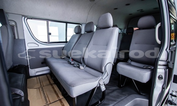 Buy Used Toyota Commuter Silver Car in Bangkok in Bangkok Buy Used Toyota Commuter Silver Car in Bangkok in Bangkok