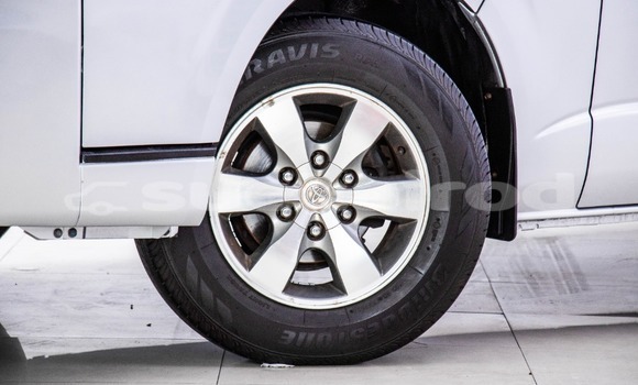 Buy Used Toyota Commuter Silver Car in Bangkok in Bangkok Buy Used Toyota Commuter Silver Car in Bangkok in Bangkok