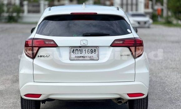 Buy Used Honda HR-V White Car in Bangkok in Bangkok Buy Used Honda HR-V White Car in Bangkok in Bangkok