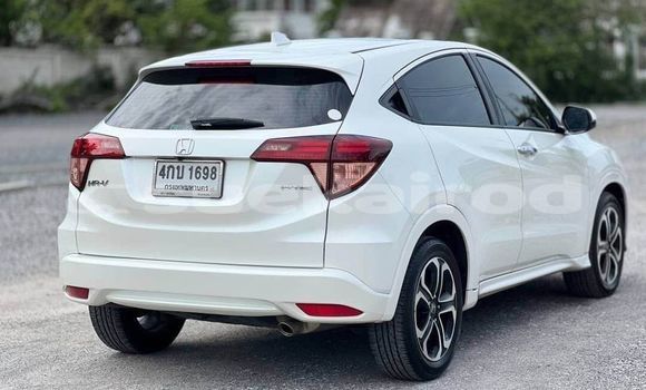 Buy Used Honda HR-V White Car in Bangkok in Bangkok Buy Used Honda HR-V White Car in Bangkok in Bangkok