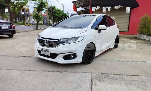 Buy Used Honda Jazz White Car in Bangkok in Bangkok Buy Used Honda Jazz White Car in Bangkok in Bangkok