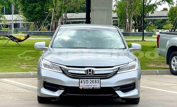 ซื้อ รถมือสอง Honda Accord อื่น ๆ รถยนต์ ใน %{เมือง} ใน กรุงเทพมหานคร