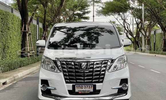 Buy Used Toyota Alphard White Car in Bangkok in Bangkok
