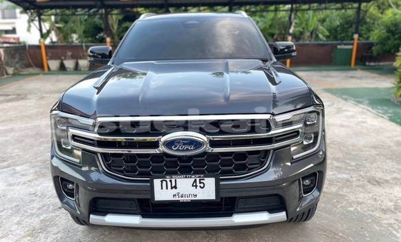 ซื้อ รถมือสอง Ford Everest สีดำ รถยนต์ ใน %{เมือง} ใน กรุงเทพมหานคร