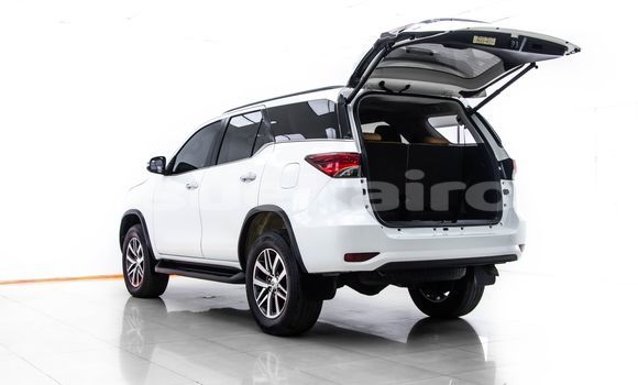 ซื้อ รถมือสอง Toyota Fortuner ขาว รถยนต์ ใน %{เมือง} ใน กรุงเทพมหานคร ซื้อ รถมือสอง Toyota Fortuner ขาว รถยนต์ ใน %{เมือง} ใน กรุงเทพมหานคร